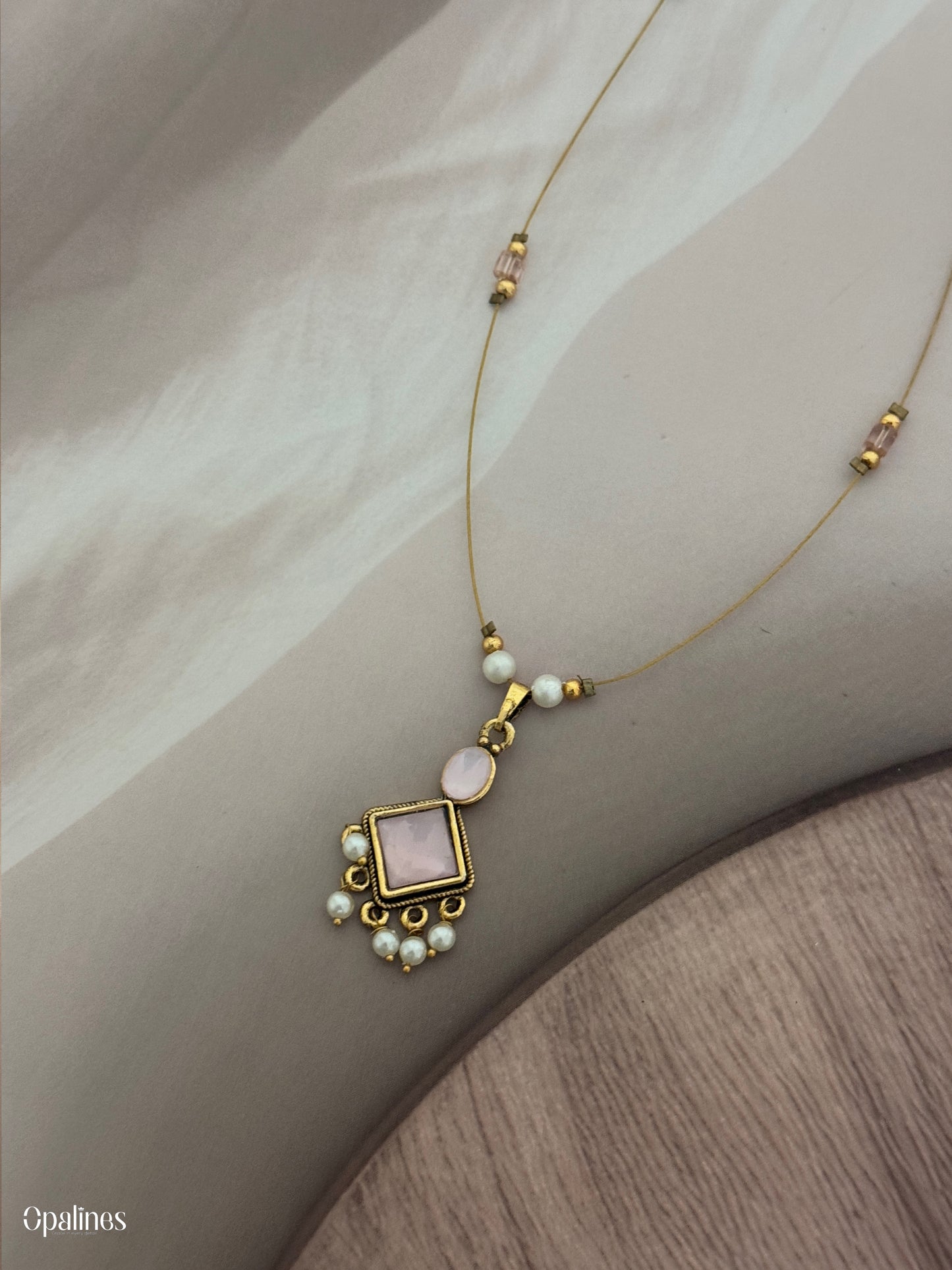 Invisible Necklace with pendant