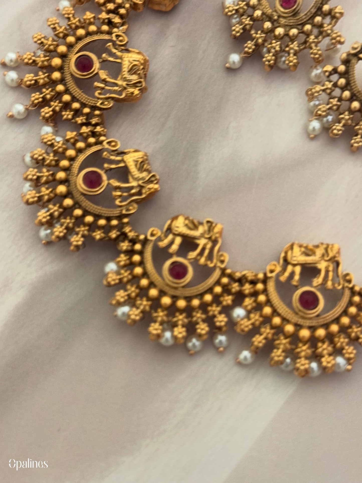 Jewellery Set With Elephant Design