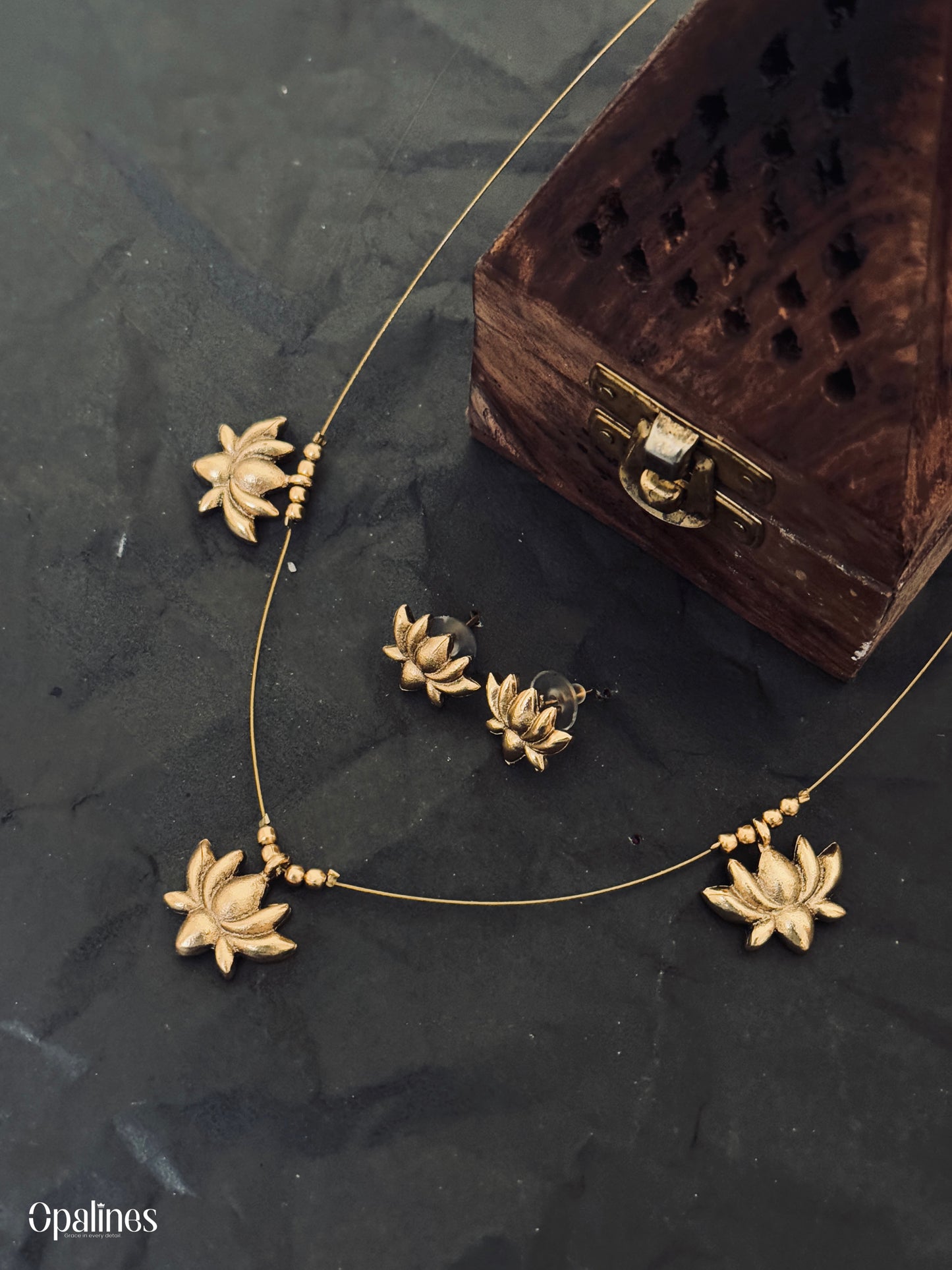 Golden Lotus Chain With Earrings