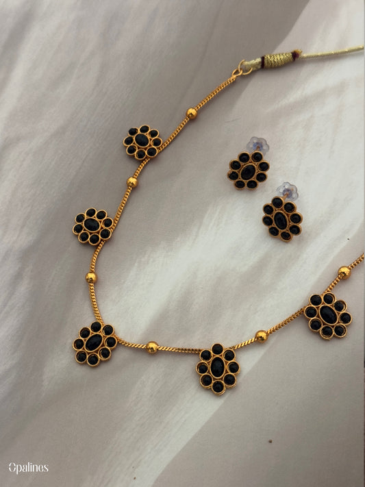Minimalist Floral Charm Necklace With Earrings