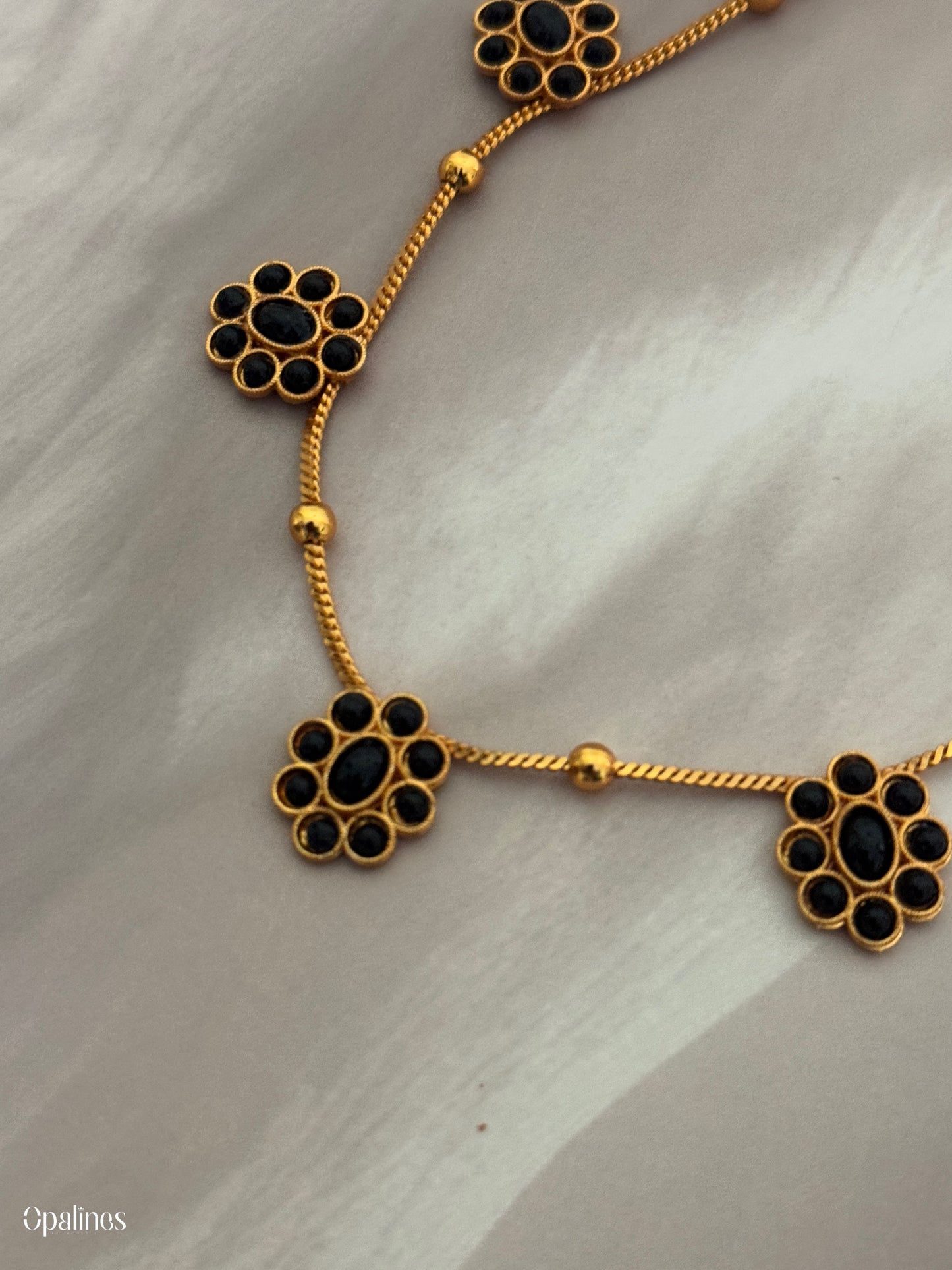 Minimalist Floral Charm Necklace With Earrings