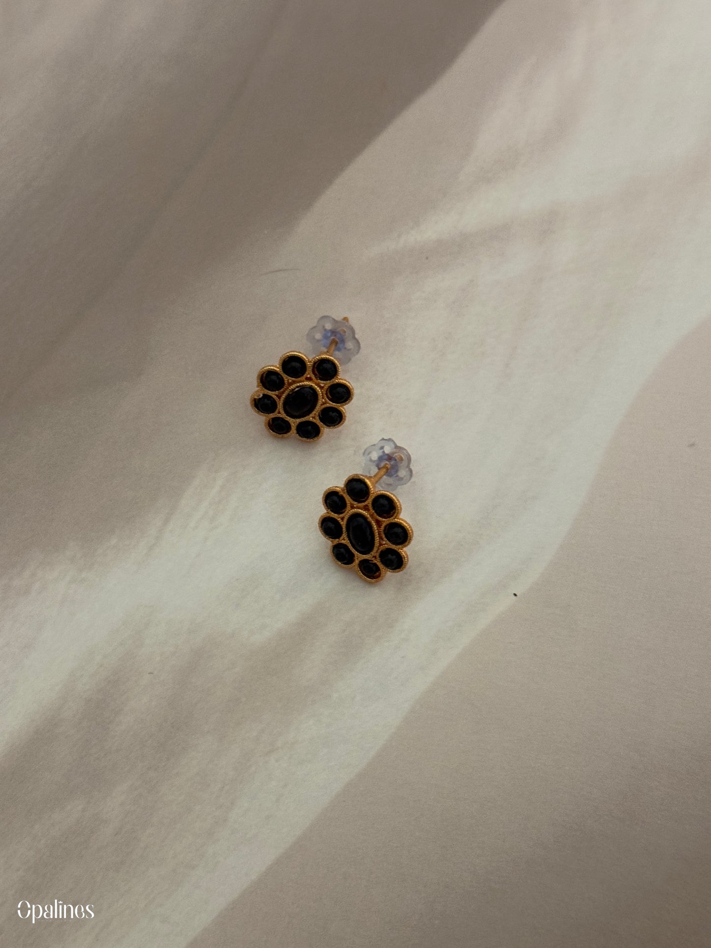 Minimalist Floral Charm Necklace With Earrings