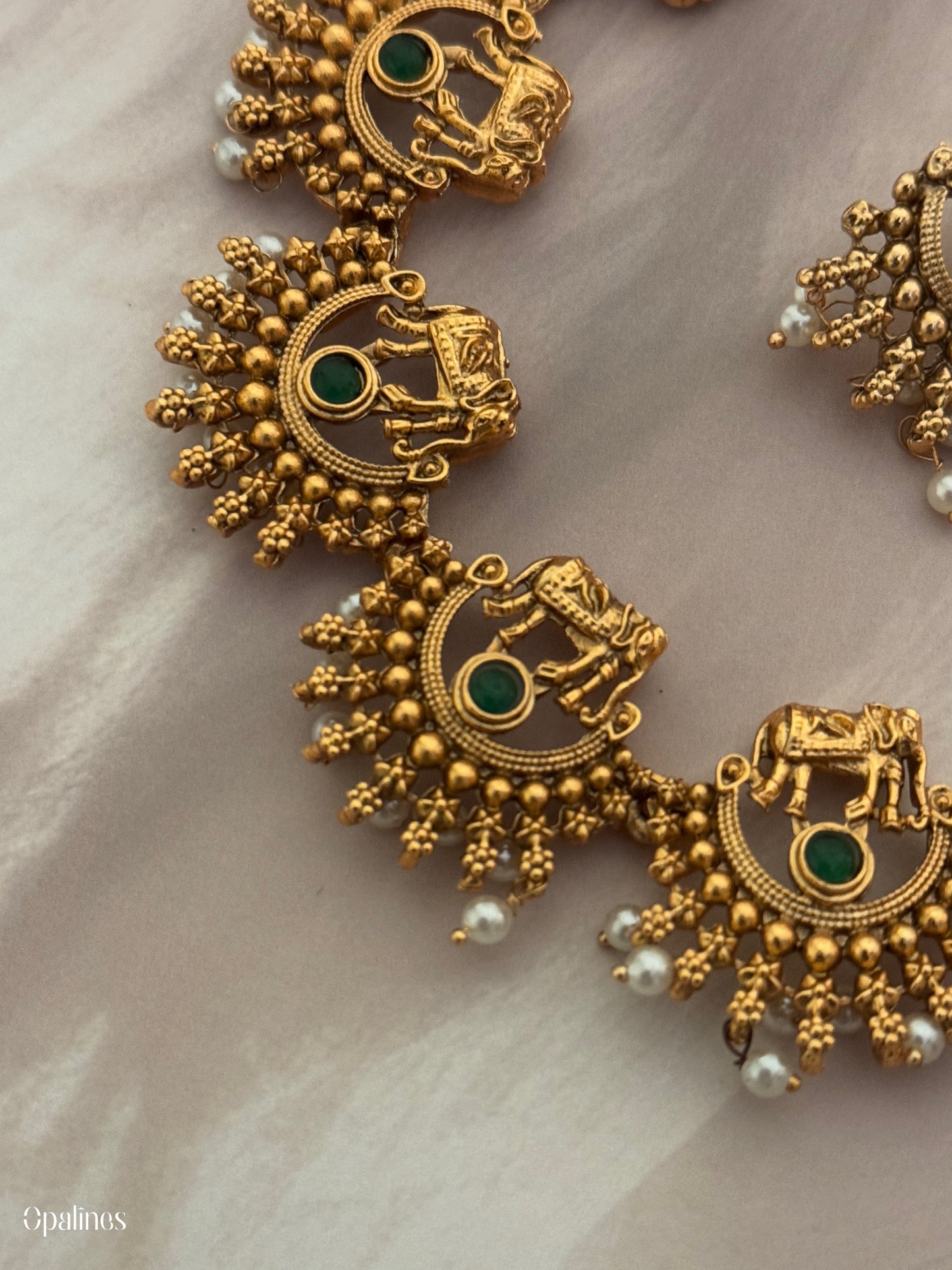 Jewellery Set With Elephant Design