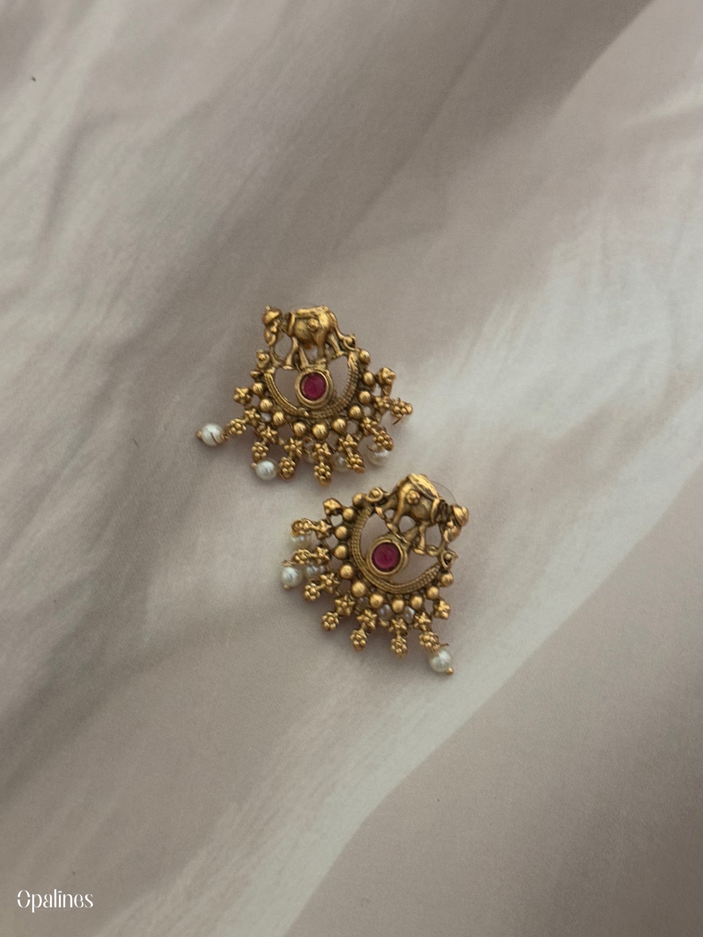 Jewellery Set With Elephant Design