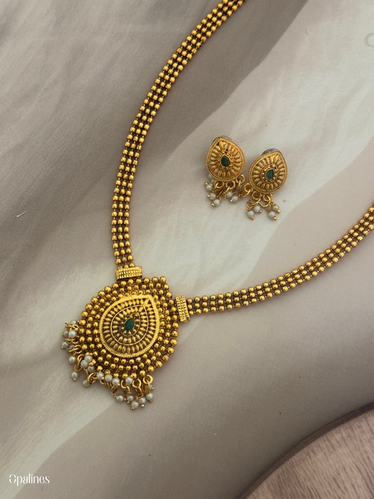 Antique Double Layered Necklace Set With FloralPendant