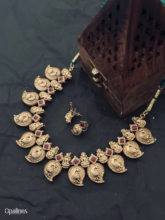 Premium Traditional Necklace With Earrings