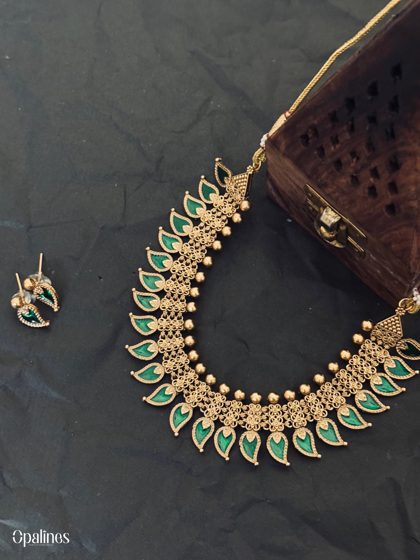 Premium Manga Maala With Earrings