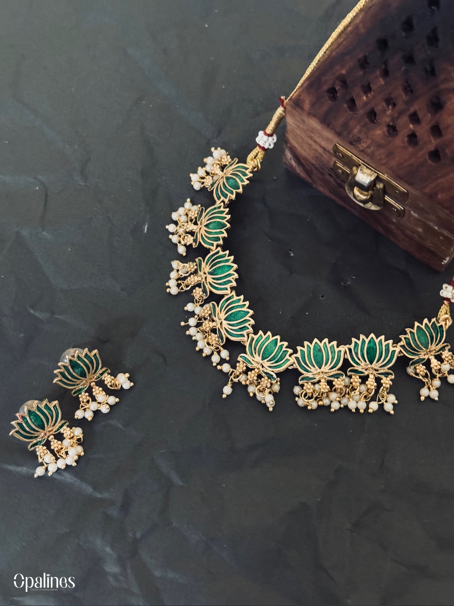 Premium Lotus Chain With Earrings